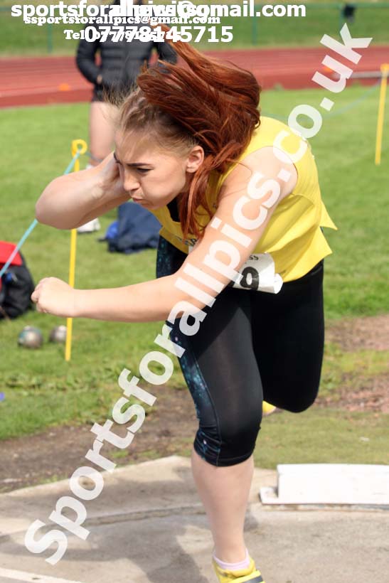 Womens under-17s shot putt, Northern Under-17s/U-15s and U13s Champs, Leigh Sports Village, Leigh. Photo: David T. Hewitson/Sports for All Pics